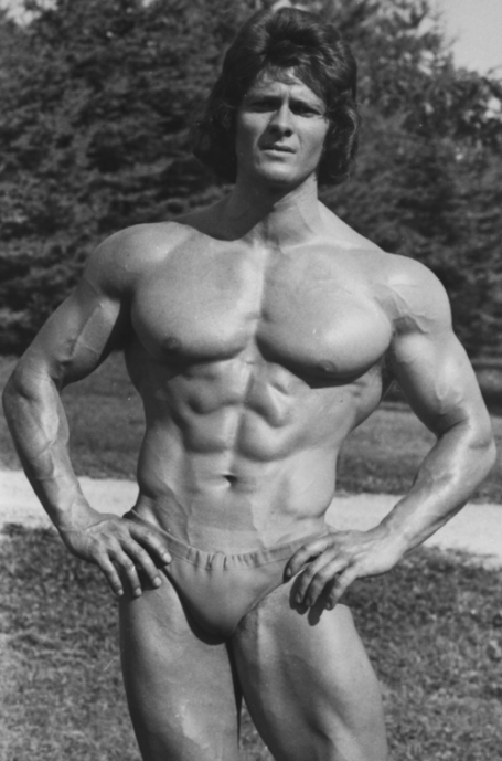 Bodybuilding Pose Wilfried Dubbels